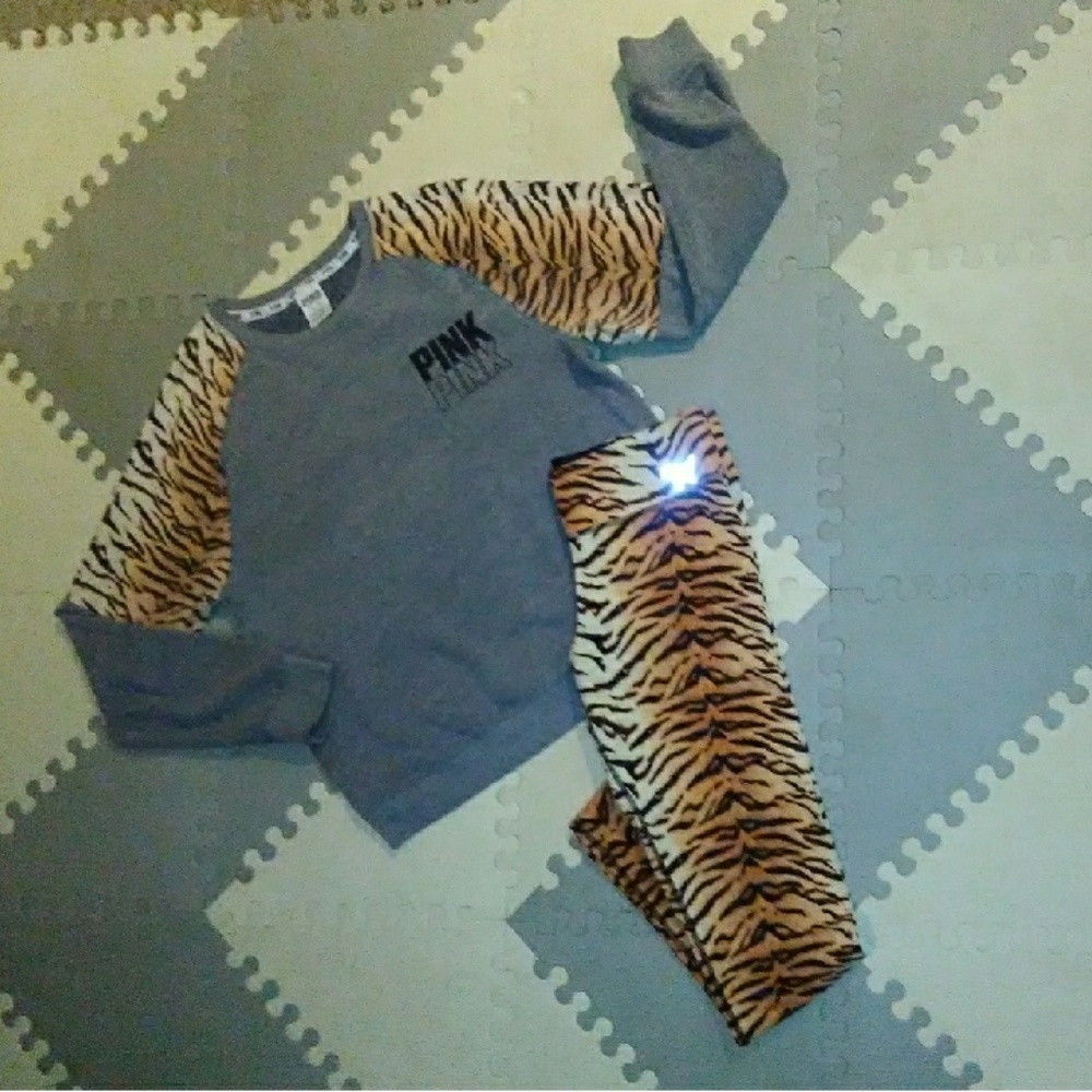 🆚PINK Tiger Print Crew/Leggings Bundle